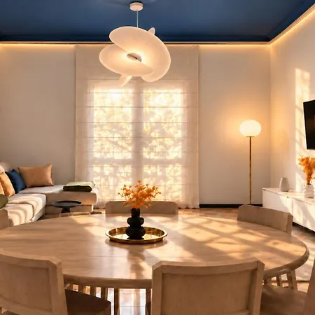 Design Deco Three Bedroom In Downtown