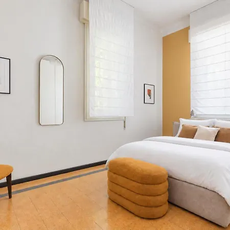 Appartement Design Deco Three Bedroom In Downtown Bologne