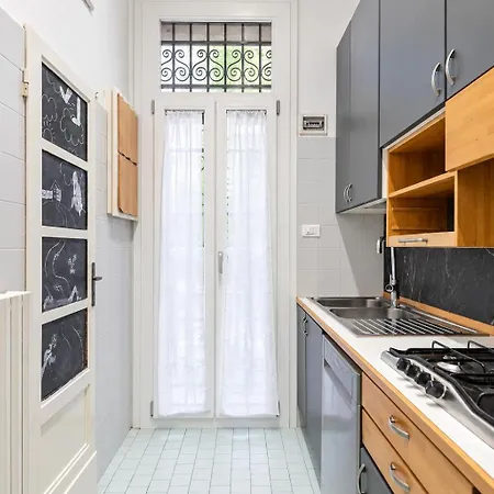 Appartement Design Deco Three Bedroom In Downtown Bologne